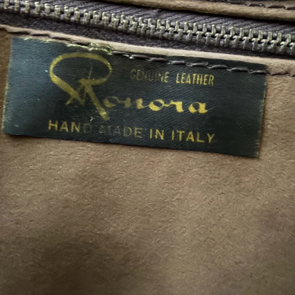 Ronora‎ clutch leather made in Italy